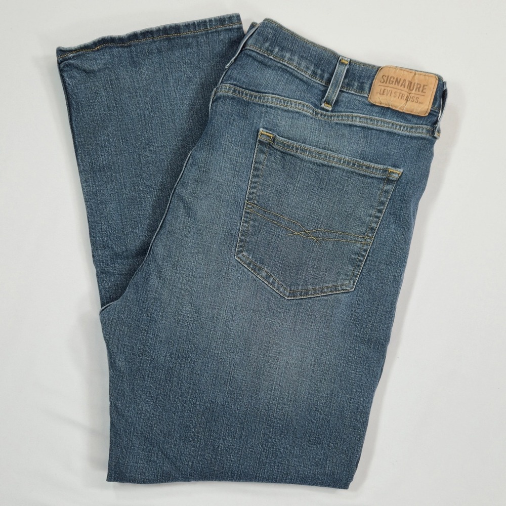 Signature Levi Strauss Men's 42x30 Blue Straight Jeans Water‎ Less Stretch Denim